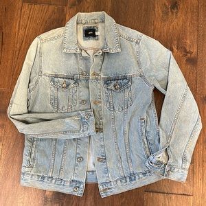 Urban Outfitters Men’s Light Denim Jacket